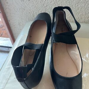 Jessica Simpson
Mandalaye Patent leather, Square-Toe Ballet Flats, true to sizes